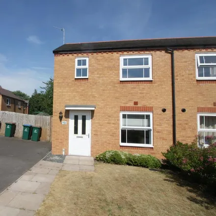 Rent this 3 bed house on 17 Silver Birch Avenue in Coventry, CV4 8LP