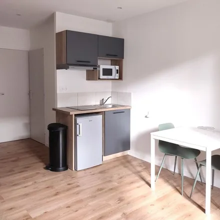 Rent this 1 bed apartment on 8 Rue de la Michodière in 63000 Clermont-Ferrand, France