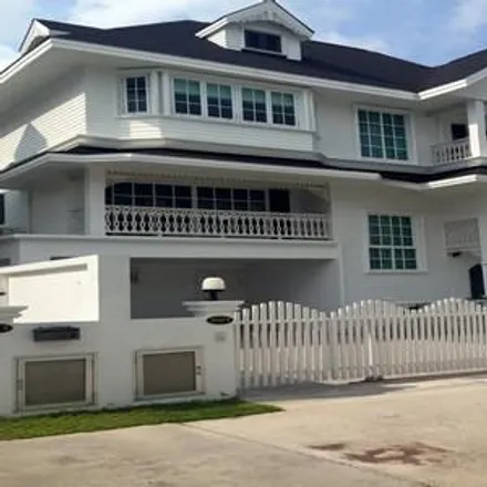 Rent this 4 bed house on Fantasia Villa 3 in Samrong Nuea Subdistrict, Samut Prakan Province 10270