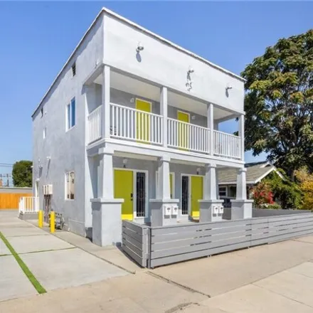 Buy this 3 bed house on Atlantic & 20th in Atlantic Avenue, Long Beach