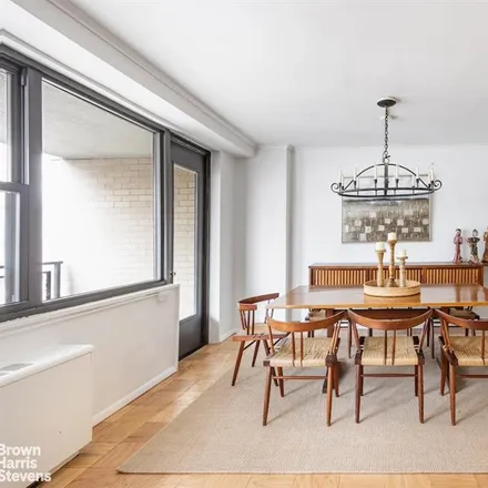 Image 3 - 165 WEST 66TH STREET 14A in New York - Apartment for sale
