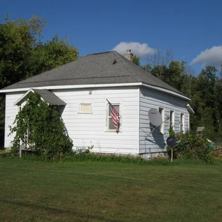 Buy this 2 bed house on 638 South Main Street in Greenwood, Clark County
