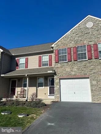Rent this 3 bed house on 96 Harvest Mill Lane in Campbelltown, South Londonderry Township