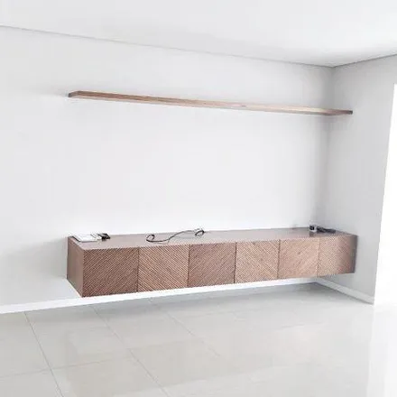 Buy this 3 bed apartment on Rua Conselheiro Brotero 816 in Santa Cecília, São Paulo - SP