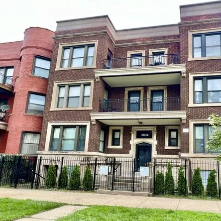 Rent this 3 bed house on 4619-4621 South Michigan Avenue in Chicago, IL 60653