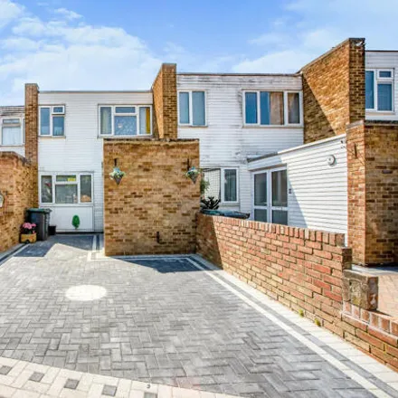 Buy this 3 bed townhouse on Tooley Street in Northfleet, DA11 9PW