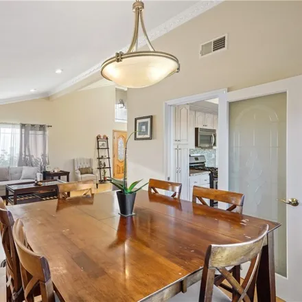 Image 8 - 8980 Megan Place, Los Angeles, CA 91304, USA - House for sale