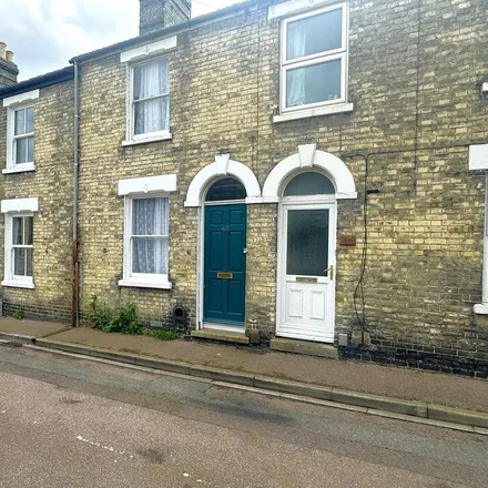Rent this 2 bed townhouse on 40 Young Street in Cambridge, CB1 2LZ