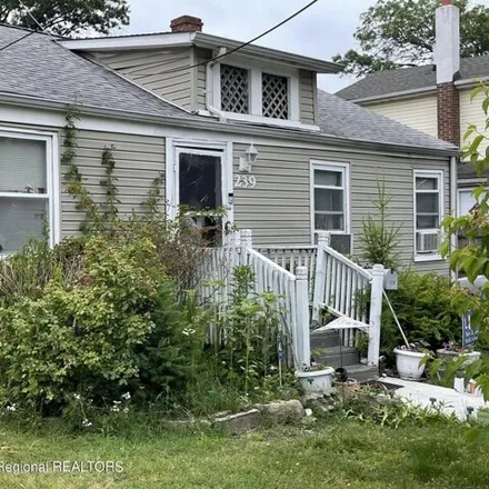 Buy this 3 bed house on 247 Shore Boulevard in Keansburg, NJ 07734