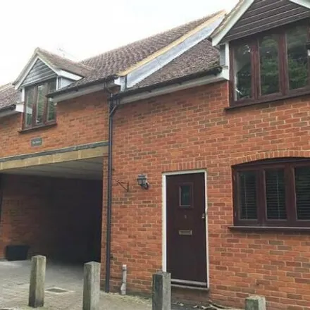 Rent this 3 bed townhouse on 3 High Street in Sonning, RG4 6UL