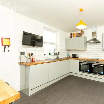 Rent this 6 bed townhouse on 32 Brading Road in Brighton, BN2 3PD