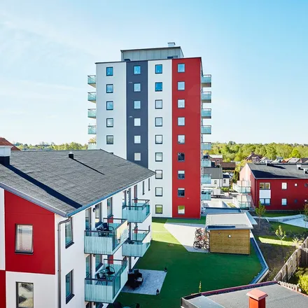 Rent this 3 bed apartment on Kvarngatan 9 in 244 30 Kävlinge, Sweden