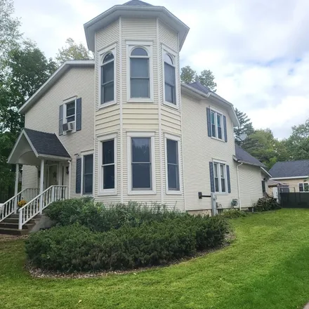 Buy this 4 bed house on 330 Garfield Street in Fort Atkinson, WI 53538
