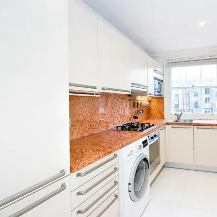 Image 4 - 50 Ennismore Gardens, London, SW7 1AF, United Kingdom - House for rent