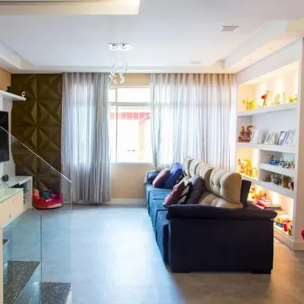 Buy this 4 bed house on Bit Costura - Conserto de Roupas in Rua Estér 227, Jardim