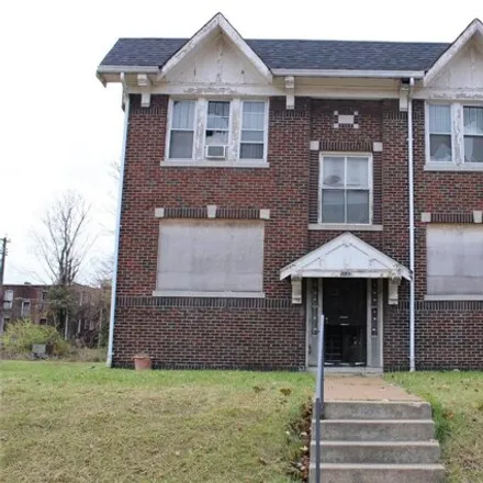 Buy this 8 bed house on 5174 Northland Avenue in St. Louis, MO 63113