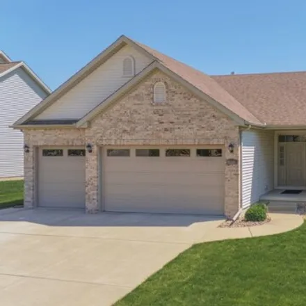Buy this 3 bed house on 2801 Jacob Lane in Normal, IL 61761