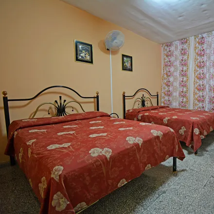 Rent this 1 bed room on Cafetería mimi in Avenida 44 (Zaldo) 4118, Cienfuegos