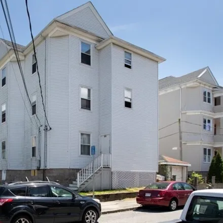 Buy this 18 bed house on 488-494 Ridge St in Fall River, Massachusetts