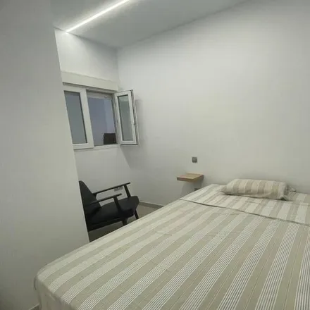 Rent this 2 bed apartment on Las Palmas de Gran Canaria in Calle Lucas Fernández Navarro, 1