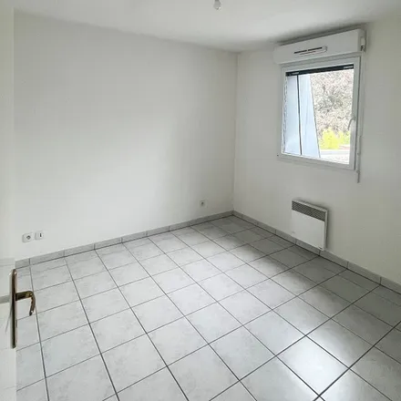 Rent this 3 bed apartment on 114 Rue Waldeck-Rousseau in 59410 Anzin, France