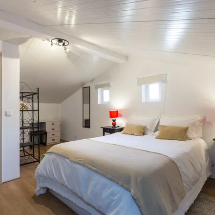 Rent this 3 bed apartment on Rua da Fé 37 in 1150-251 Lisbon, Portugal