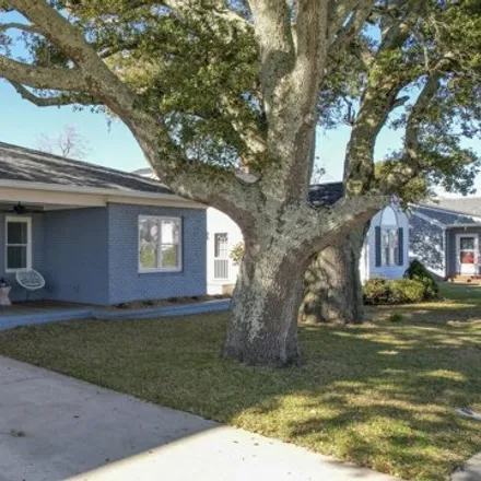 Buy this 4 bed house on 2903 Arendell Street in Carolina City, Morehead City