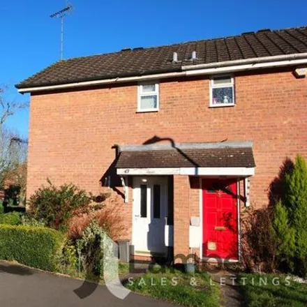 Buy this 2 bed townhouse on Bilbury Close in Callow Hill, B97 5XN
