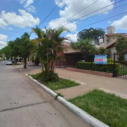 Buy this 3 bed house on Belgrano 946 in Presidencia Roque Sáenz Peña, H3700 AKL Municipio de Presidencia Roque Sáenz peña