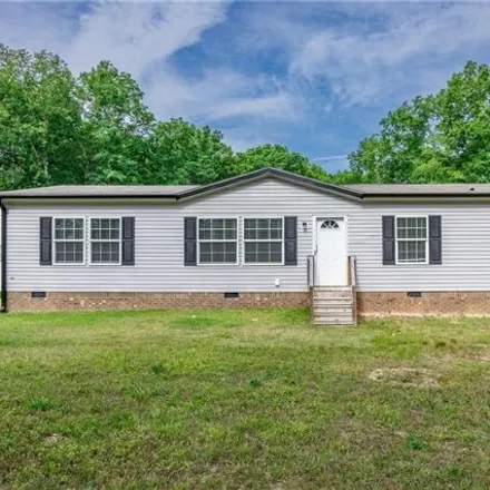 Buy this studio apartment on 6824 Country Loop Road in Cheeks, Randolph County
