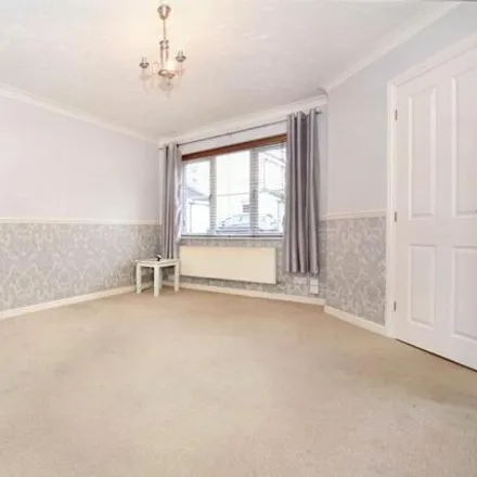 Image 2 - Pitchstone Court, Pudsey, LS12 5SZ, United Kingdom - House for sale
