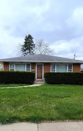 Rent this 3 bed house on 2074 Jackson Street in Waukegan, IL 60087