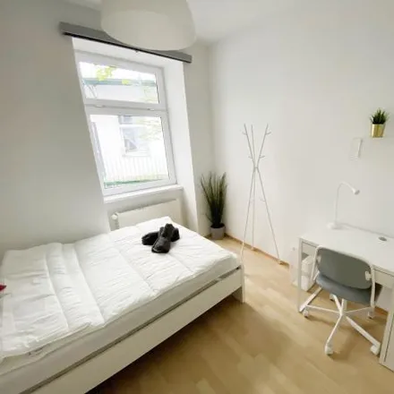 Image 4 - perfect skin, Gumpendorfer Straße 138, 1060 Vienna, Austria - Room for rent