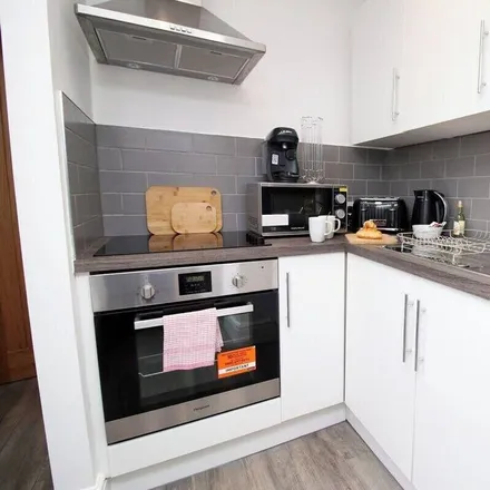 Image 3 - Stow Hill, NP20 4AT, United Kingdom - Apartment for rent
