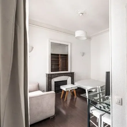 Image 6 - 25 Rue Tronchet, 75008 Paris, France - Apartment for rent