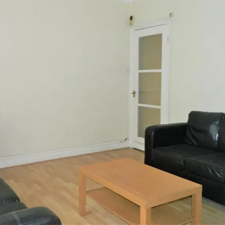 Image 4 - Wingrove Avenue, Newcastle upon Tyne, NE4 9AS, United Kingdom - Apartment for rent