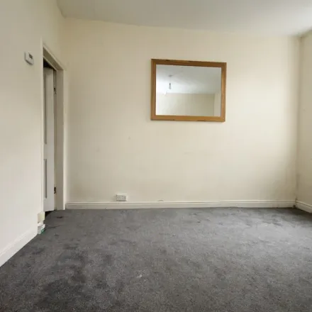 Image 3 - City Road, Sheaf Valley, Sheffield, S2 5HR, United Kingdom - Townhouse for rent