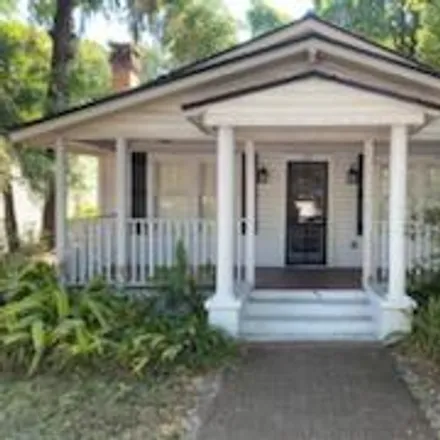 Rent this 3 bed house on 725 Putnam Ave