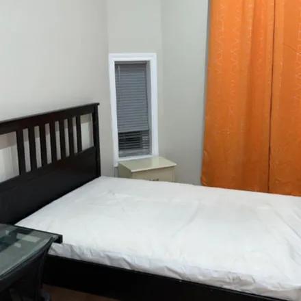 Image 2 - 40 Grange Avenue, Old Toronto, ON M5T 1G7, Canada - Room for rent
