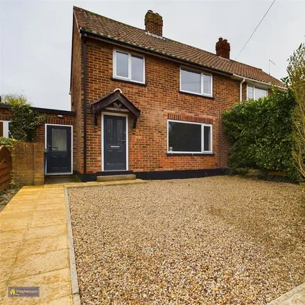 Rent this 3 bed duplex on 27 Plantation Drive in North Ferriby, HU14 3BD