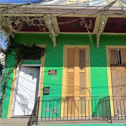 Buy this 6 bed house on 1829 Martin Luther King Jr Boulevard in New Orleans, LA 70113