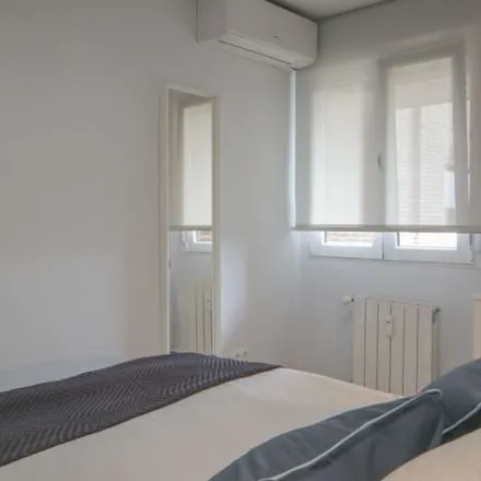 Rent this 1 bed apartment on Madrid in Lamberts Española, Calle del Corazón de María