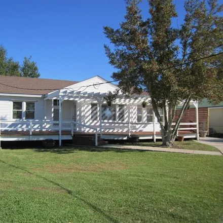 Buy this 3 bed house on 107 East 117th Street in Galliano, Lafourche Parish