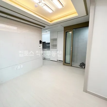 Rent this 1 bed apartment on 서울특별시 관악구 신림동 1655-14
