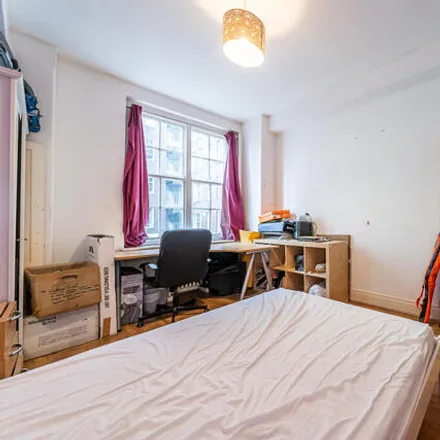 Image 2 - Queens Court, Queensway, London, W2 4SJ, United Kingdom - Apartment for sale