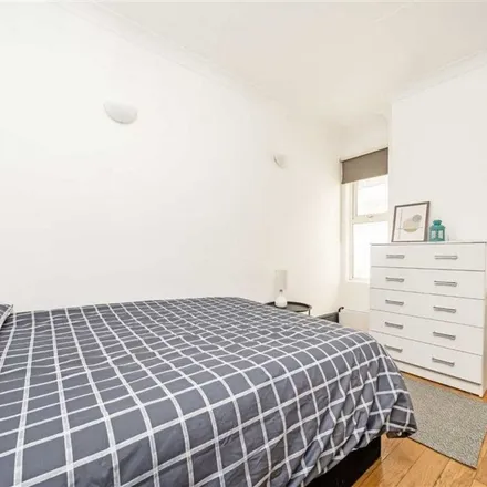 Rent this 3 bed apartment on Hyde Park Mansions in 9 Cabbell Street, London