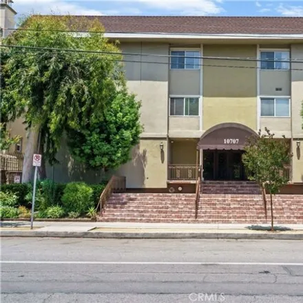 Image 2 - Alley 81214, Los Angeles, CA 91602, USA - Condo for sale