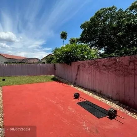 Image 7 - 721 SW 113th Ter, Pembroke Pines, Florida, 33025 - House for sale