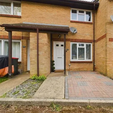 Buy this 2 bed house on Shire Parade in Pound Hill, RH10 7XS