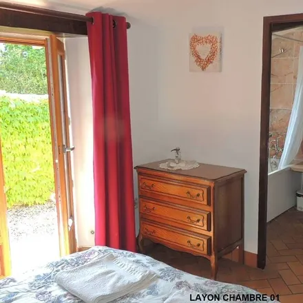 Rent this 3 bed townhouse on Bellevigne-en-Layon in Maine-et-Loire, France